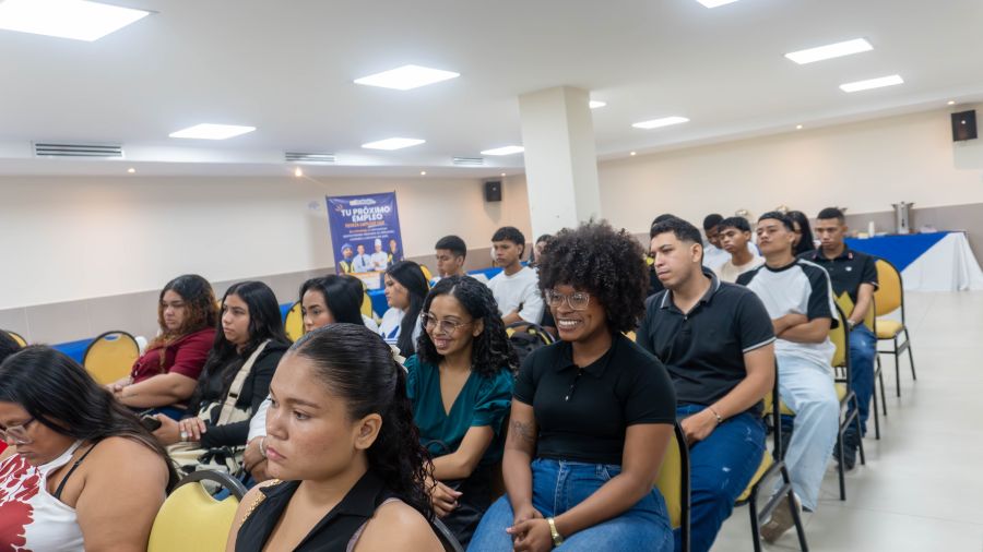 Feria de empleabilidad conecta a nuestros egresados con empresas de la región