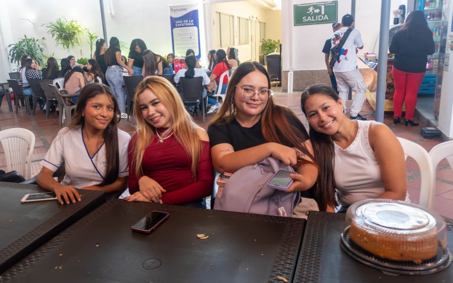 Modo Amor y Amistad: Activado ✅
